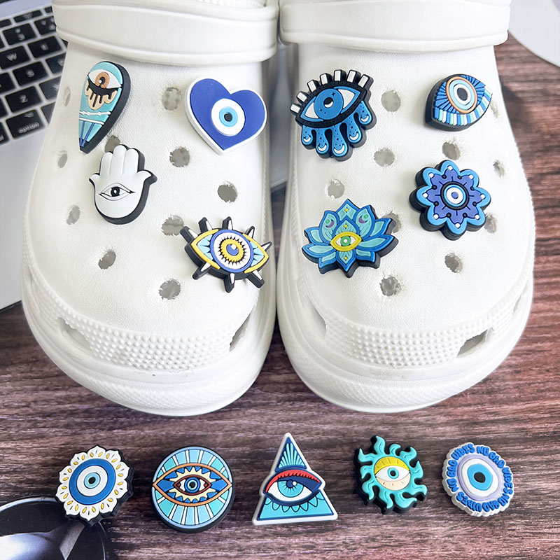 New Arrival Evil Eyes Shoe Cha - Men'S Shoes Crocs recension och pris